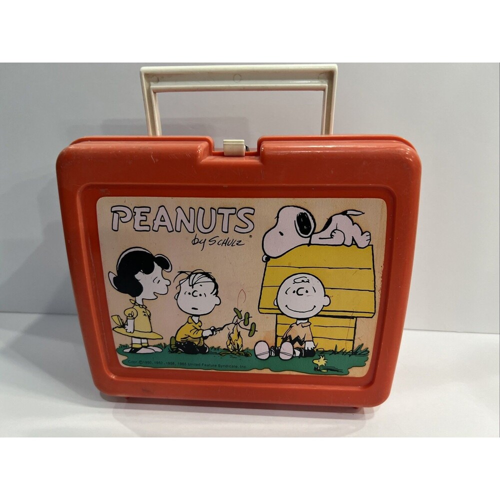Peanuts VINTAGE Red Plastic Lunch Box 1950-65, RARE YELLOW DOG HOUSE!